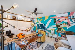 The SurfSide Hideout Charming Cozy Central - 5