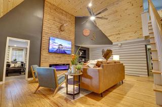 Welcome to The Alpine Luxury Cabin in the City - Duluth - 1