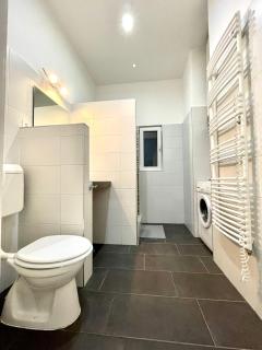 Relax Home with 2 bedroom, 2 bathroom for 6 people in the City Centre FREE COFFEE - Budapest - 5