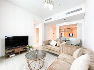 Wilton Terrace Charm- Stylish 1-Bedroom in MBR City With a Poo View - Dubai - 9