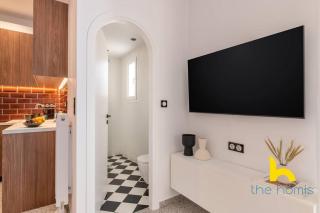 Athenian Retro-Chic Studio, Steps From Kalimarmaro - Athènes - 9