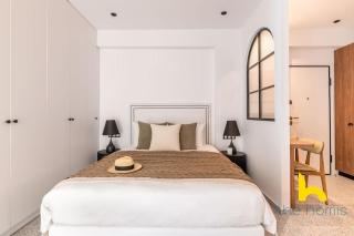 Athenian Retro-Chic Studio, Steps From Kalimarmaro - Athènes - 3