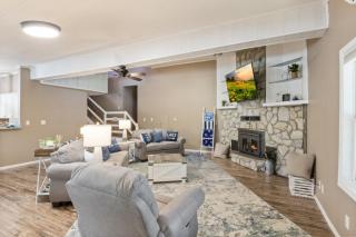 Red Roof Retreat, Dock, No Wake Cove, Fire Pit - Rocky Mount - 8