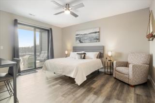 Lake Haven-Luxury Condo, Infinity Pool, Gym - Four Seasons - 7