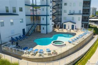 Sunshine Shack - Waterfront Condo with Three Pools - Lake Ozark - 0