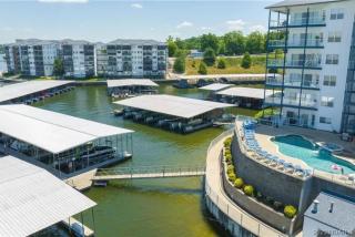 Sunshine Shack - Waterfront Condo with Three Pools - Lake Ozark - 2