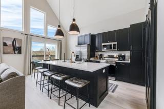 New Biltmore Village 5 Bedroom Home, 2 Decks, Mtn Views - 2