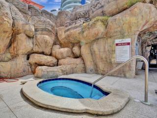 High Floor Adorable 2 Bedroom Condo Resort 1606 - 9