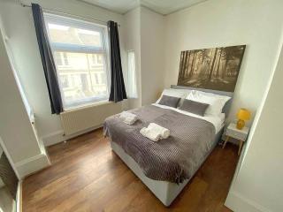 Evo Green Gravesend 2 bed Apartment - 2 mins STN Town Centre - Gravesend - 9