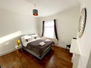 Evo Green Gravesend 2 bed Apartment - 2 mins STN Town Centre - Gravesend - 3