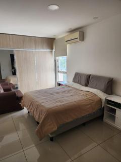 Hermoso departamento y comodo en santa cruz - 6