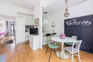 Homeby, Stylish Apartment with balcony - Milan - 3