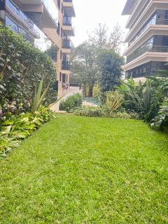 Modern 2-Bedroom Apartment Overlooking City Centre - Nairobi - 8