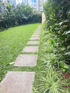 Modern 2-Bedroom Apartment Overlooking City Centre - Nairobi - 9