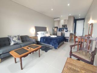 Blue Views Superior at Brookes Hill Suites - Gqeberha - 2