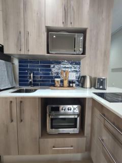 Blue Views Superior at Brookes Hill Suites - Gqeberha - 8