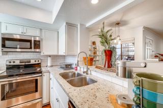 Quiet Condo with Pool Access, Near Arizona Boardwalk - 1