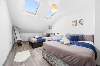 Budget 2-Bed House 10mins to Leeds City Centre - 8