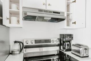 Blueground Mid-Wilshire pool nr retail LAX-1266 - Los Angeles - 3