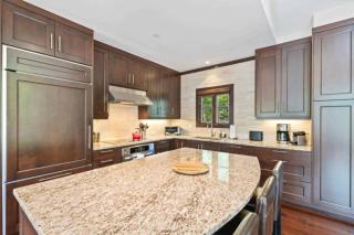 Meadows Townhome A1 by East West Hospitality - 4