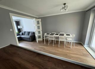 Stunning Open Plan 3 Bed House - Driveway & Garden - Litherland - 2