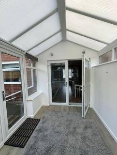 Stunning Open Plan 3 Bed House - Driveway & Garden - Litherland - 1