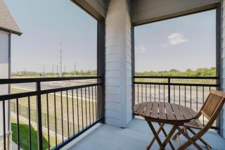 Blueground Lost Plains gym pool wd ac ATX-272 - Austin - 6