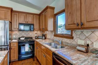 Meadows Townhome N5 by East West Hospitality - 4