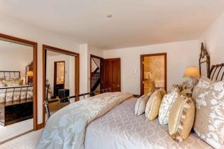 Meadows Townhome P2 by East West Hospitality - 2