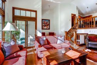 Meadows Townhome N5 by East West Hospitality - 9