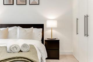 Khayat Homes - The Riverre - Luxury 2 Bed Apt - Londra - 1