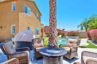 Indio Paradise - 4BR Home with Pool - Indio - 7