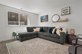 Livingston Way I Sleep 6 I Netflix I Kitchen I TV - 5