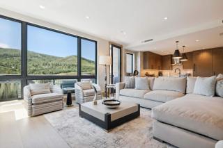 One Riverfront Condo 400 by East West Hospitality - 7