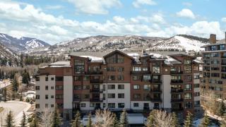 One Riverfront Condo 103 by East West Hospitality - 5