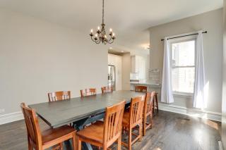 Spacious Chicago Condo with Deck Less Than 9 Mi to Downtown! - Oak Park - 3