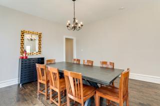 Spacious Chicago Condo with Deck Less Than 9 Mi to Downtown! - Oak Park - 4