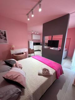 Studio Pink com ar, varanda, academia e piscina - Juiz de Fora - 1