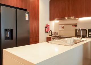 Chic & Modern Apartment in La Rive 4, Dubai - 8