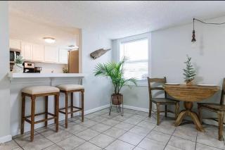3 Bdrm Condo- 4 pools, hot tub & walk to Beach - Panama City Beach - 7