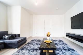 LUX 2BDR Flat By Luton Station, Airport, City Centre - 30min to King's X St Pancras International - Luton - 5