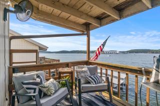 Ozark Upper Deck Top Floor Waterfront Condo - Lake Ozark - 9