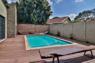 House of Bongekile 4 Bed Luxury Home in Malelane - Malelane - 6