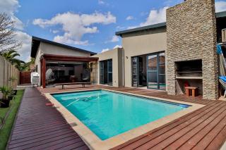 House of Bongekile 4 Bed Luxury Home in Malelane - Malelane - 5