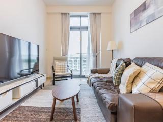 Luxury Meydan Escape Condo with City Views - Dubai - 9