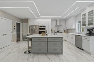 The President Mansion Luxurious 7BR Family Retreat home - Bay Shore - 1