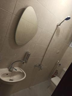 Cozy Apartment by the sea between Hilton and four seasons, no view - 5