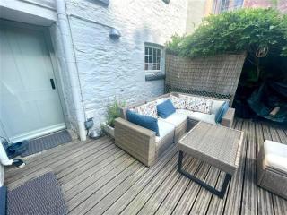 Truck House, Luxury accommodation, pet friendly, Probus - 6