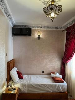 Appartement Authentique à la Médina de Fès - À Deux Pas de Bab Bou Jeloud & des Souks - 3