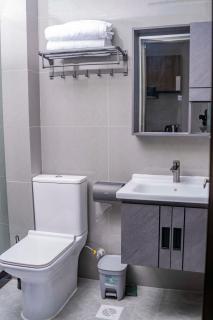 Cosy & Central 1 Bedroom Apartment in Riverside With Gym and Amazing views - Nairobi - 8